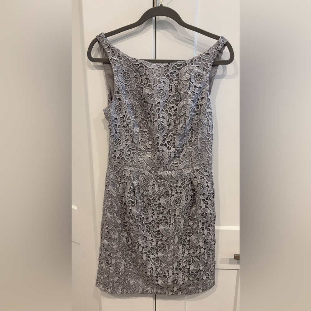 Aidan Mattox Silver Lace Cocktail Dress. Size 6p